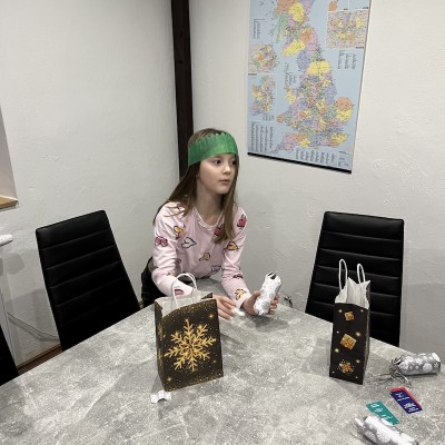 Rozbalování vánočních CRACKERS