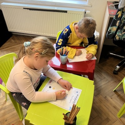 Barevná včela - 1. třída