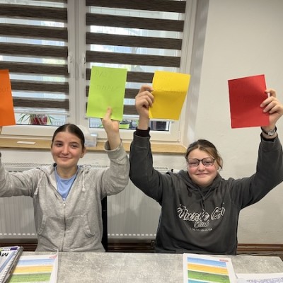 Our Cheerleaders - Naše časové rozstleskávačky